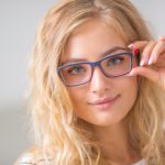 Besser (aus)sehen: Schminktipps für Brillenträgerinnen